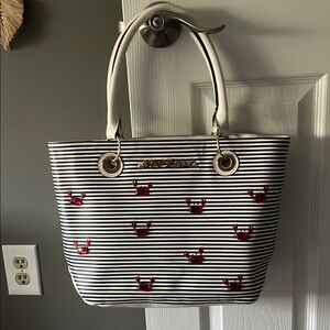 ADORABLE Betsey Johnson Crab 🦀 Black and White Striped purse/ small tote